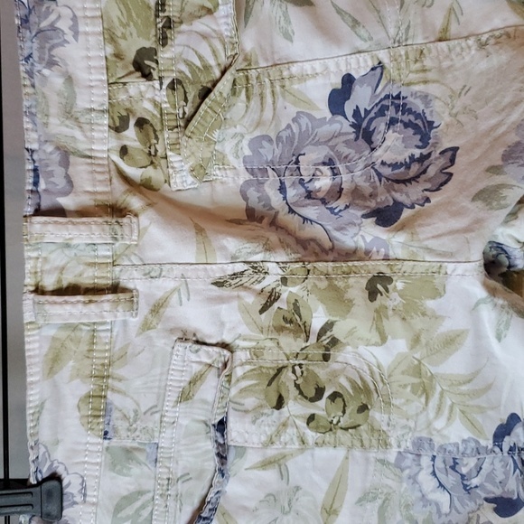 Denver Hayes capris.‎ - Picture 5 of 9